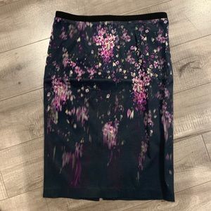 ZARA Digital Floral Pencil Skirt Size Medium